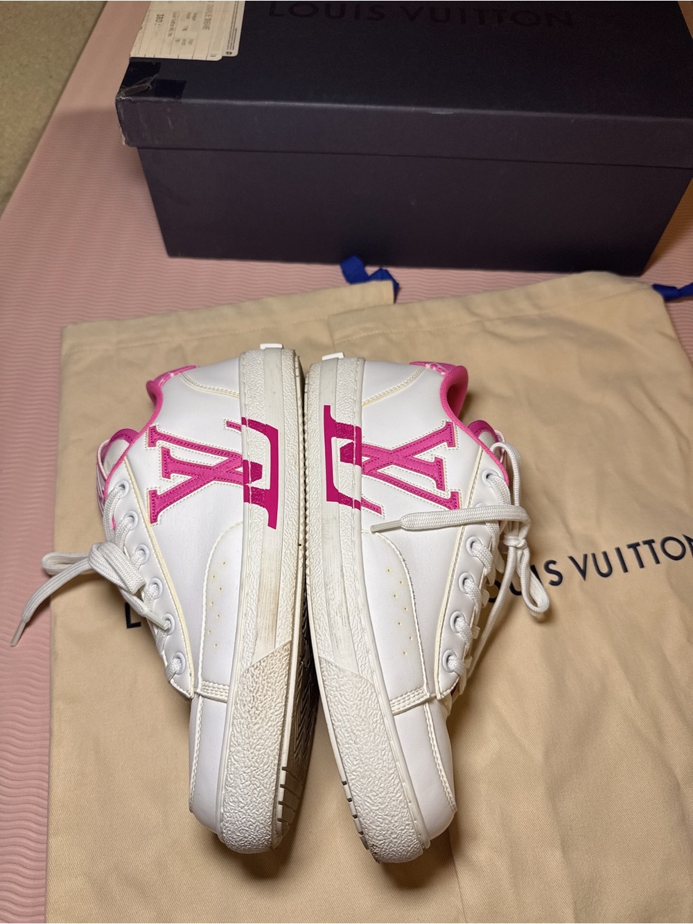 Louis Vuitton White and Pink Low-Top Leather Sneakers - Picture 2 of 6